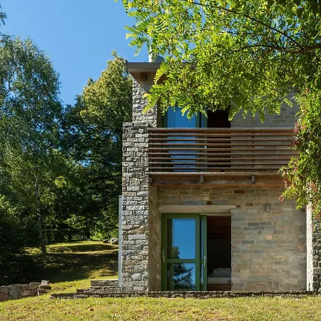 Holiday home Tiny Of Bellagio's Woods *